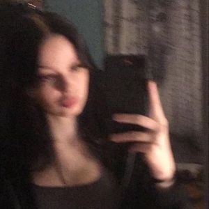 Meet your Posher, Ava